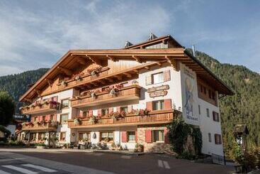Garni Hotel Residence Diamant