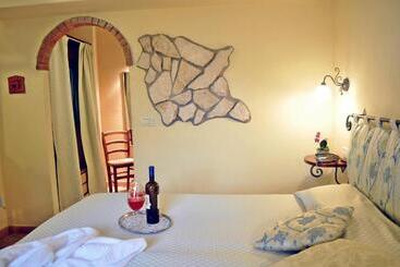 Hotel Tirrena Bike & Country