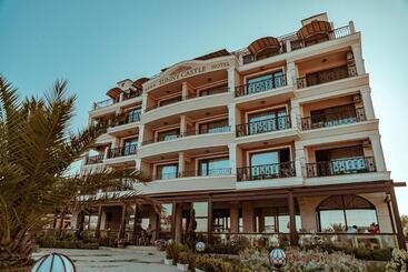 Sunny Castle Hotel   All Inclusive And Free Parking