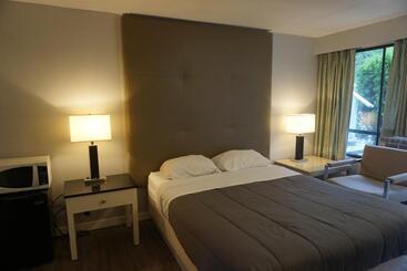 The Mighty Fraser Motel