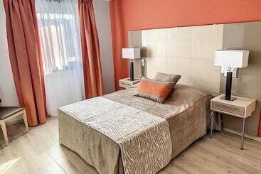 هتل آپارتمان Zenao Montreuil Croix De Chavaux