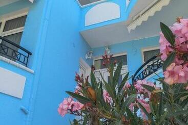 Appart'hotel Menta Studios