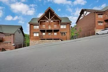 Mökkimajoitus Java By Avantstay 12 Mins To Pigeon Forge + View