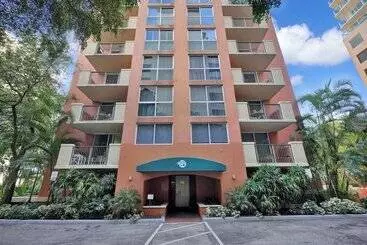 هتل آپارتمان Relaxing Condo With Free Parking