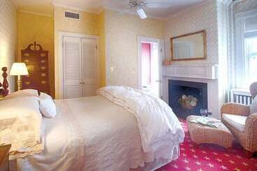 تختخواب و صبحانه Sherburne Inn