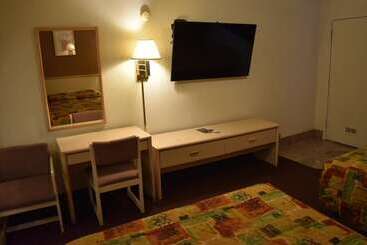 مُتل Travelodge By Wyndham Farmington