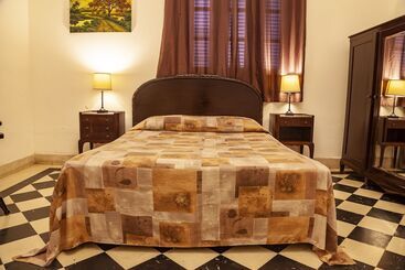 پانسیون Hostal Belele