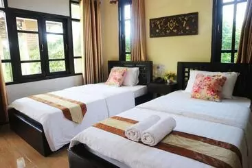 Ban Noi Resort Phrae