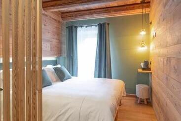 تختخواب و صبحانه Grande Cote Room And Breakfast