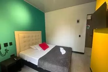 هتل Kasa 5ta Frente Al Estadio