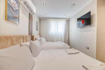 پانسیون Gaia Pyramids