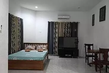 Majatalo Michael S Apartment 2