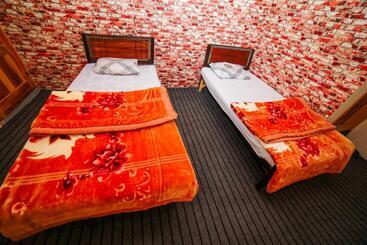 Yak Sarai Hotel & Restaurant