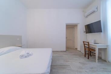 Aparthotel Brorent Michela Coastl Rooms