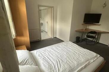 בית מלון כפרי Dorfschänke Kreuz