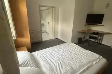 Hotelli Dorfschänke Kreuz