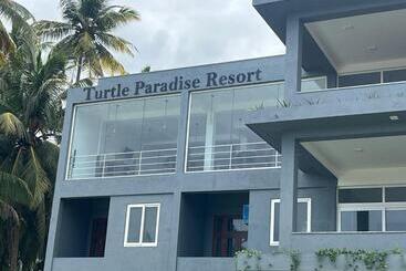 Hotelli Turtle Paradise Resort