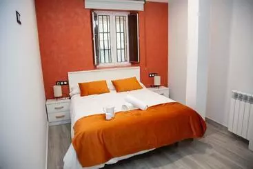 Aparthotel Pregonero Urban Suites   Naranja