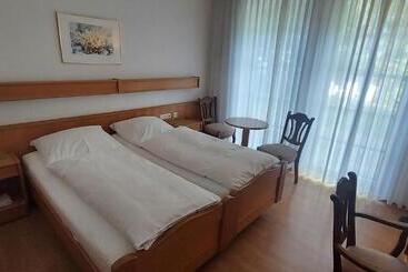 Отель Zur Kroner Heide