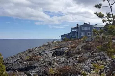 Bed and Breakfast Lotsstugan I Härnösand