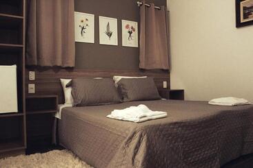 Fazenda Em Itapetininga, Paz, Descanso E Piscinas