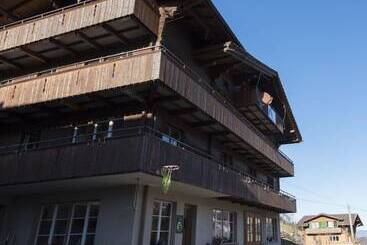 تختخواب و صبحانه Guesthouse Alive