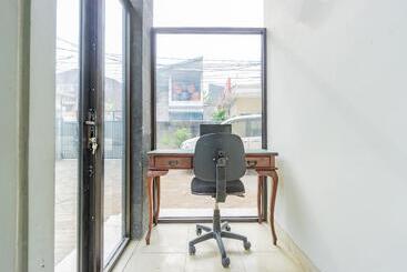 호텔 Griya Otista Syariah By Oyo Rooms