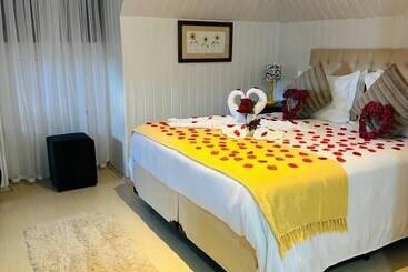 Отель Pousada Pink Village