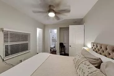 پانسیون Miami Townhouse With Patio Gazebo