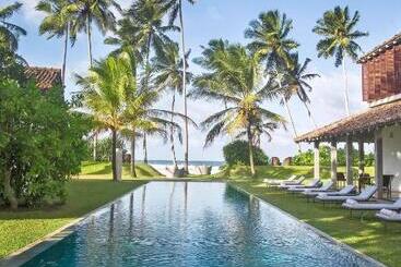 Hotel The Frangipani Tree By Edwards Collection