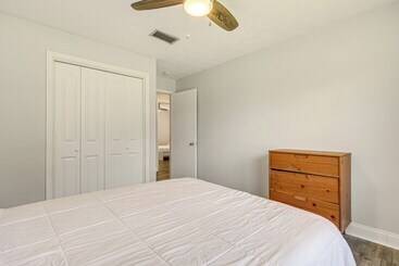 קוטג'' Jacksonville Home W/ Deck: 17 Mi To Downtown!