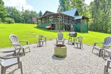 Mökkimajoitus 5 Mi To Cave Run Lake: Wellington Cabin W/ Deck!