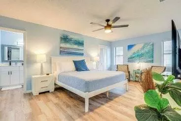 コテージ Beachy Port St Lucie Home W/ Hot Tub & Fire Pit!