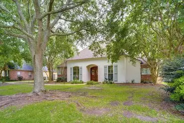 コテージ Elegant Baton Rouge Home W/ Yard ~ 3 Mi To Lsu!