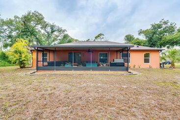Dom wiejski North Port Home W/ Charming Lanai ~ 7 Mi To Beach