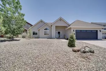 Mökkimajoitus 12 Mi To Flagstaff: Pet Friendly Home W/ Sunroom!