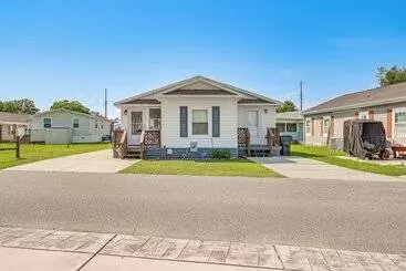 Mökkimajoitus 1/2 Mi To Ocean: Surfside Beach Resort Home