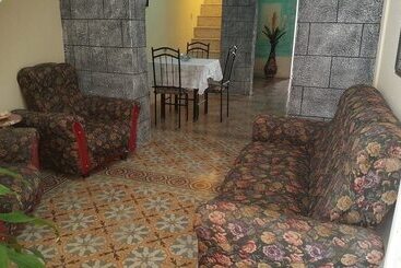 پانسیون Hostal Danita