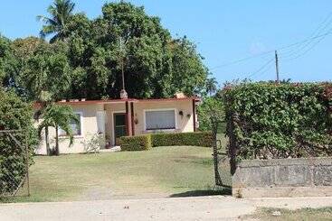 پانسیون Hostal Bugambilia