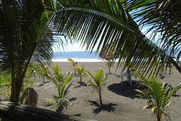 هتل Marbella Eco Lodge