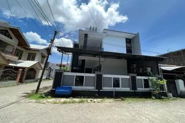 Otel Oyo 94121 Widan Homestay