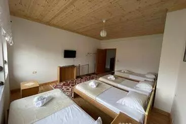 ペンション Stonetale Garden Guesthouse