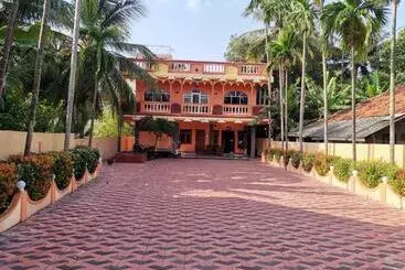 Hotel Nallur Holidays Inn