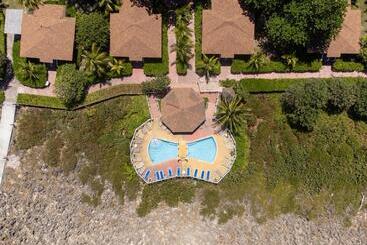 هتل Seagrape Plantation Resort & Dive Center