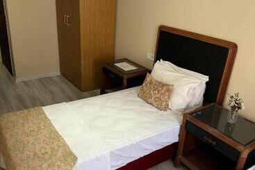 Hotel Loost Town Inn