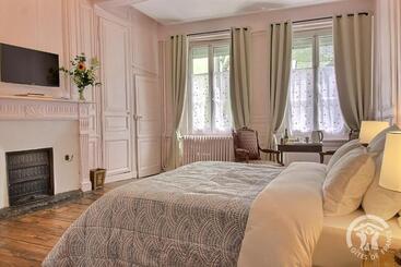 Aamiaismajoitus (B&B) Guest House Saint Yves