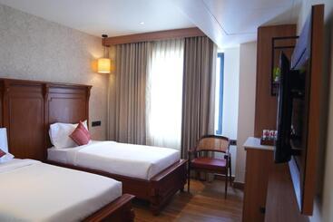 Hotel Capital Luxury Suites