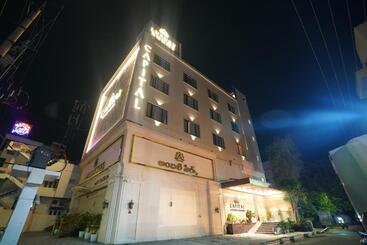 Hotel Capital Luxury Suites