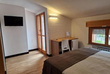 פנסיון Disma Rooms