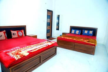 بنسيون Mohit Guest House